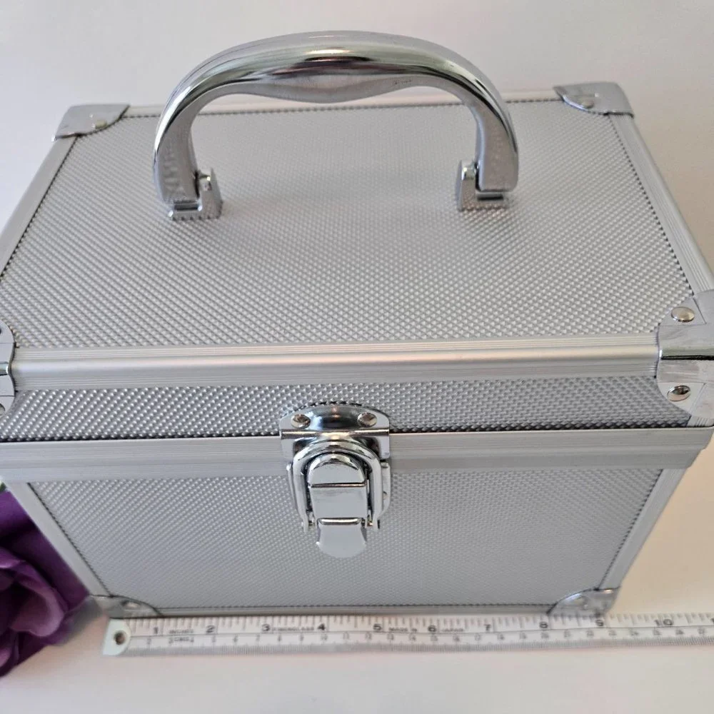 SILVER COSMETICS TRAIN CASE NWOT